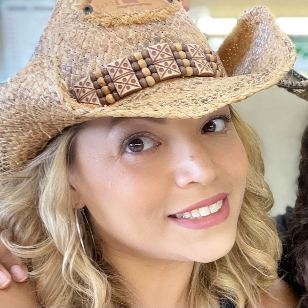 Meet your Posher, Jessica